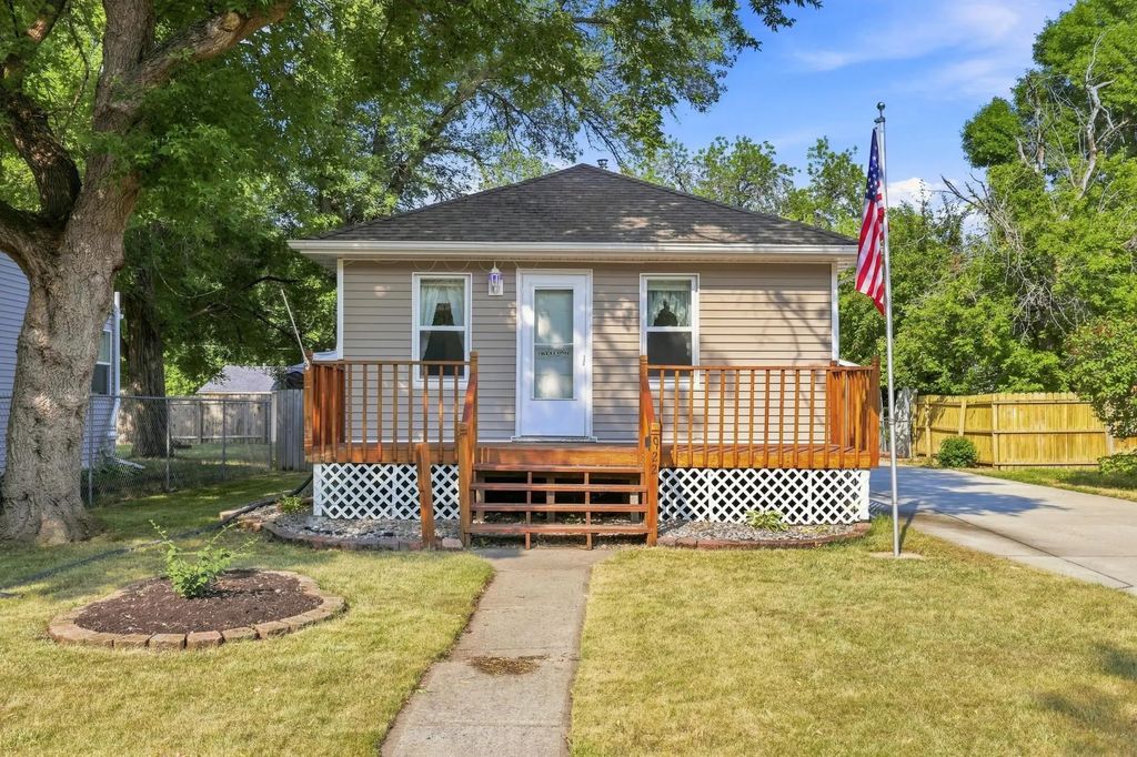 922 27th Street N, Fargo