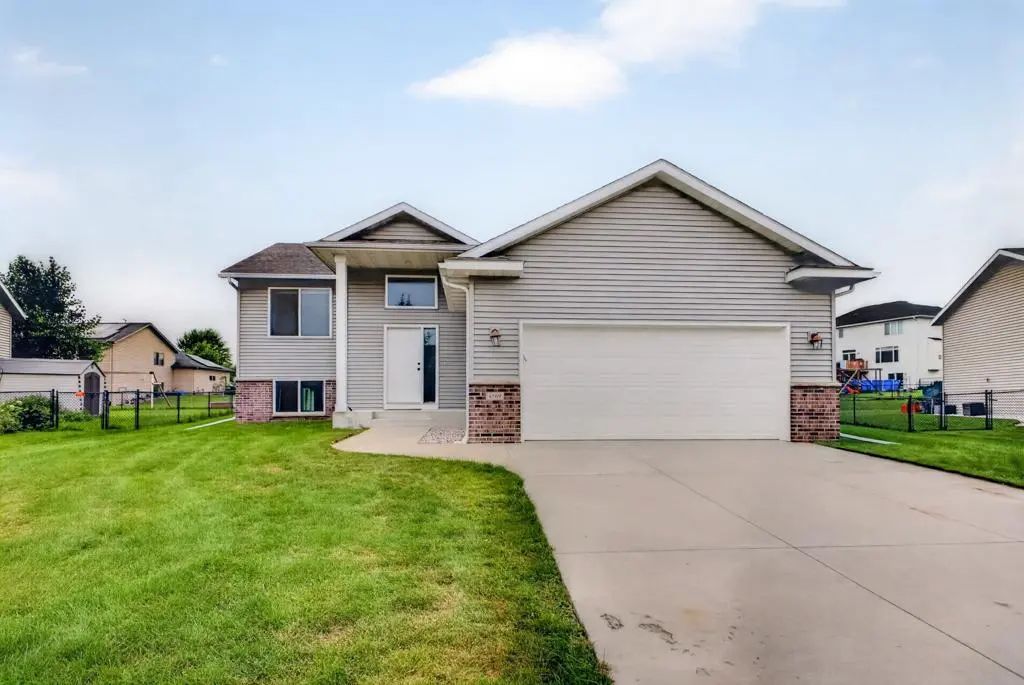 4569 Arctic Fox Road Nw, Rochester