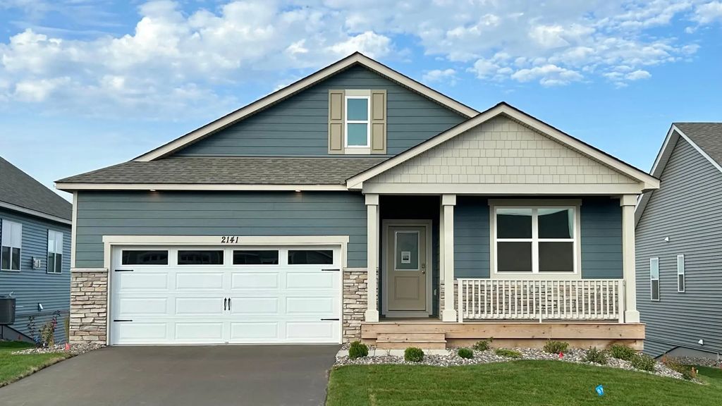 2141 Bluff Heights Drive, Shakopee