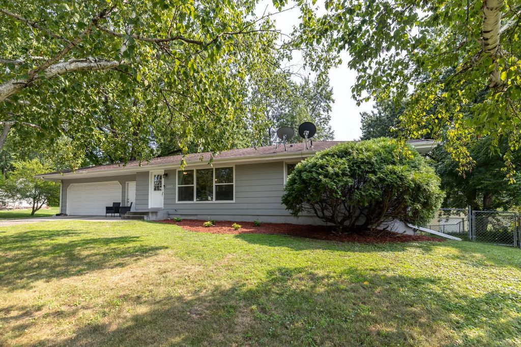 2509 W 140th Street, Burnsville
