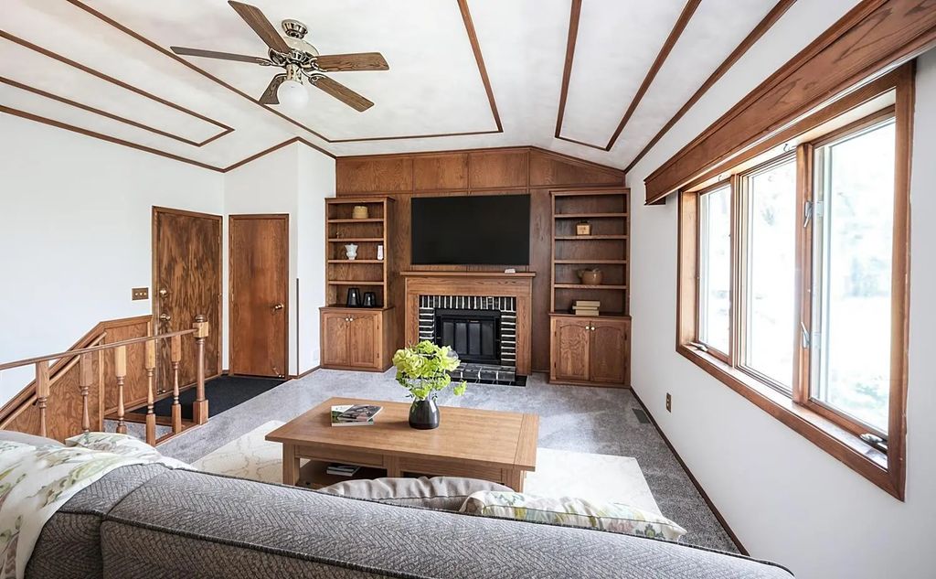 17600 Italy Path, Lakeville