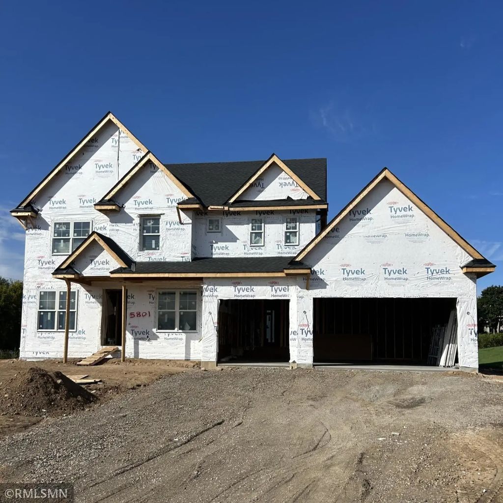 5801 Century Ridge, Woodbury