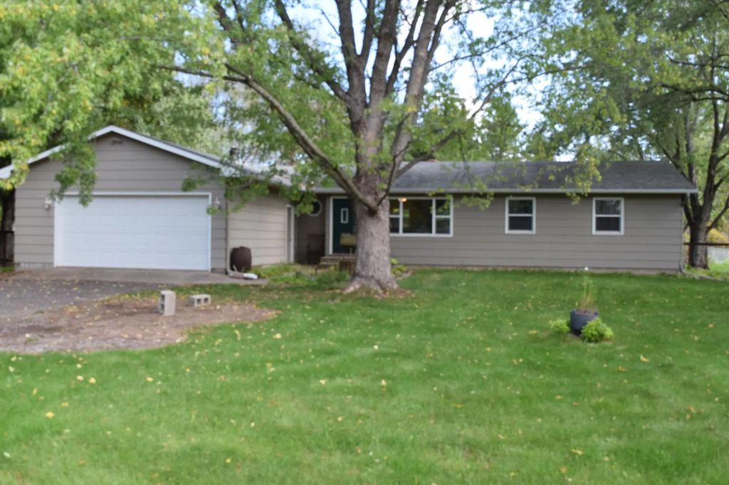 18555 147th Street Nw, Elk River