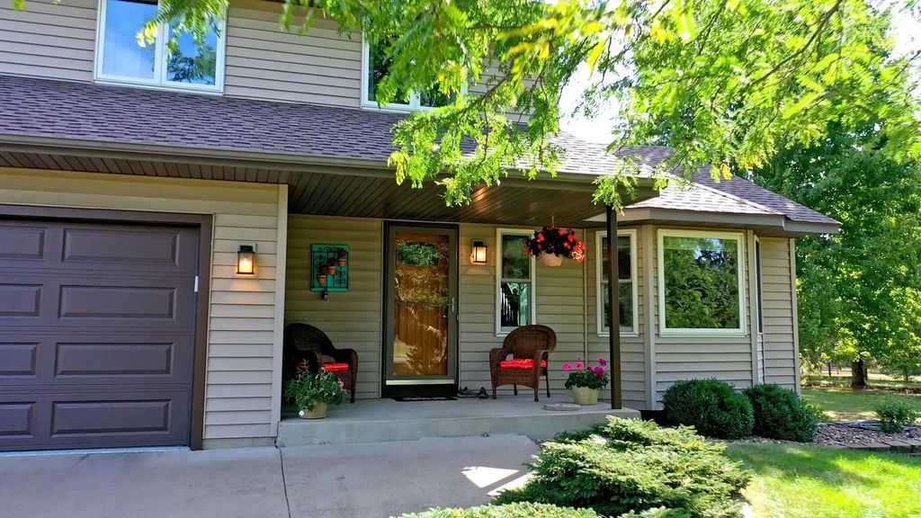 899 Wert Road, Hudson