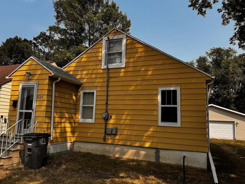 622 9th Street N, Moorhead