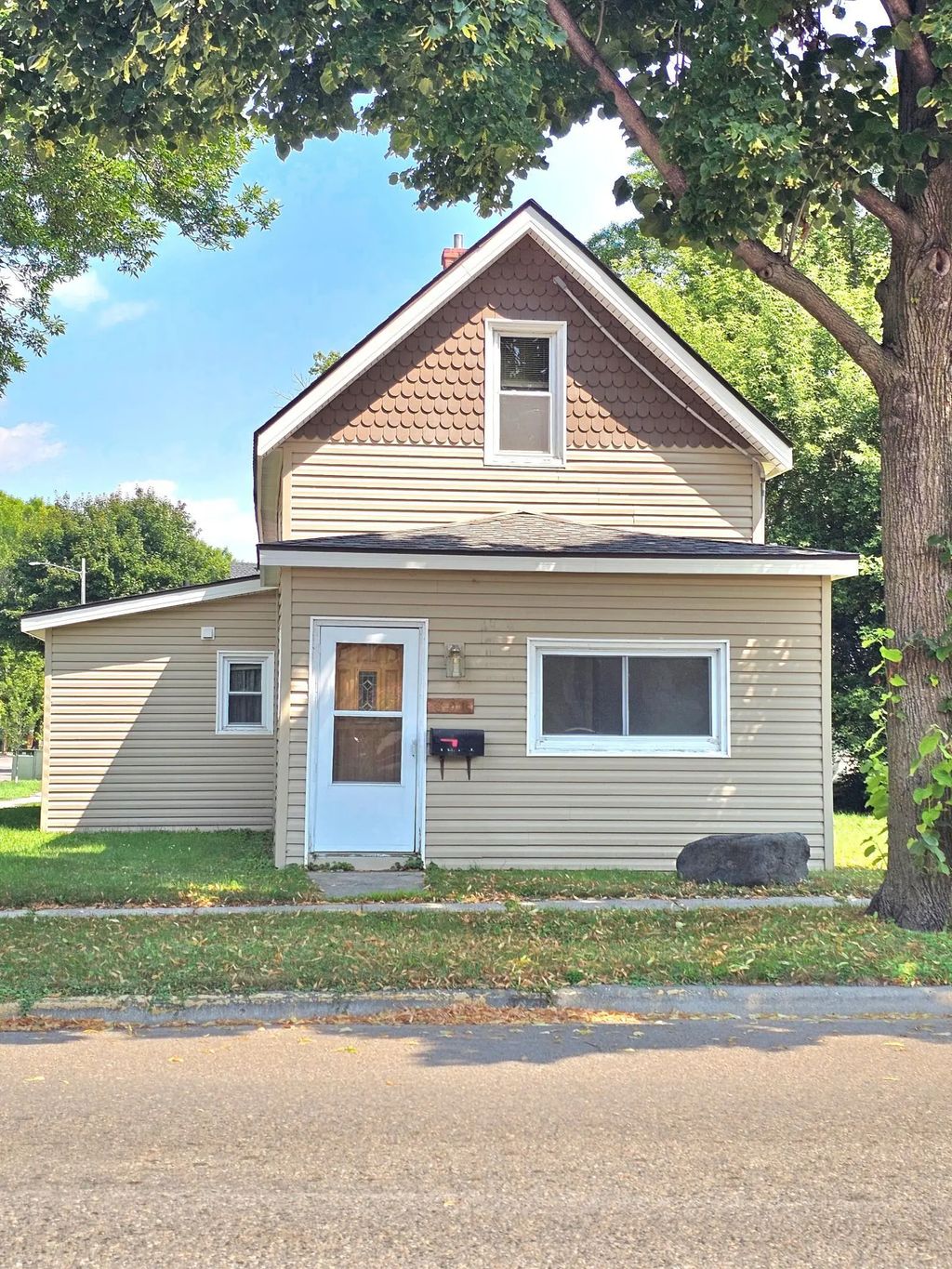 801 5th Street Sw, Willmar