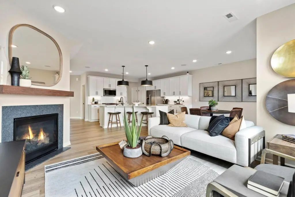 2665 Paddock Path, Shakopee