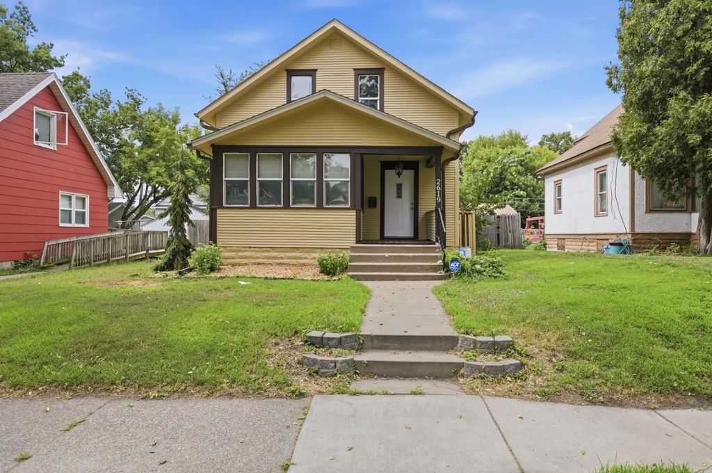 2619 James Avenue N, Minneapolis
