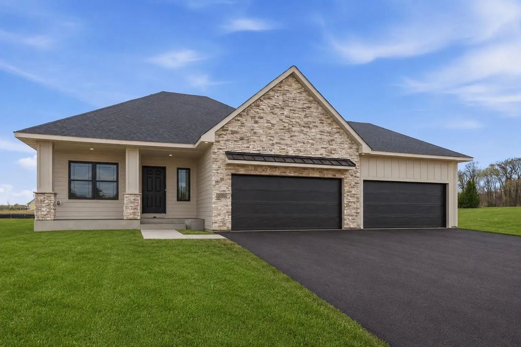 909 Acorn Court, Hudson