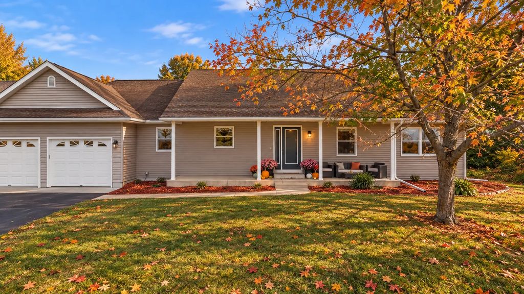 545 Kreuziger Road, River Falls