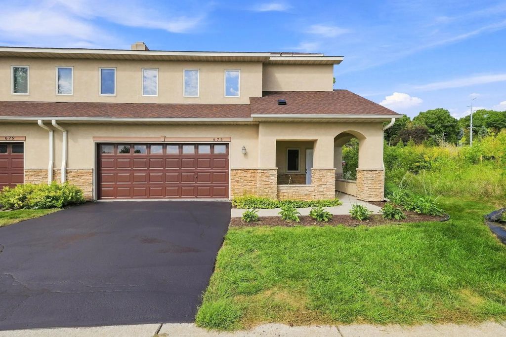 675 Sienna Drive, Watertown