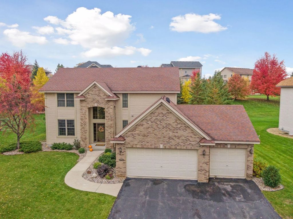 7645 Ridgeview Way, Chanhassen
