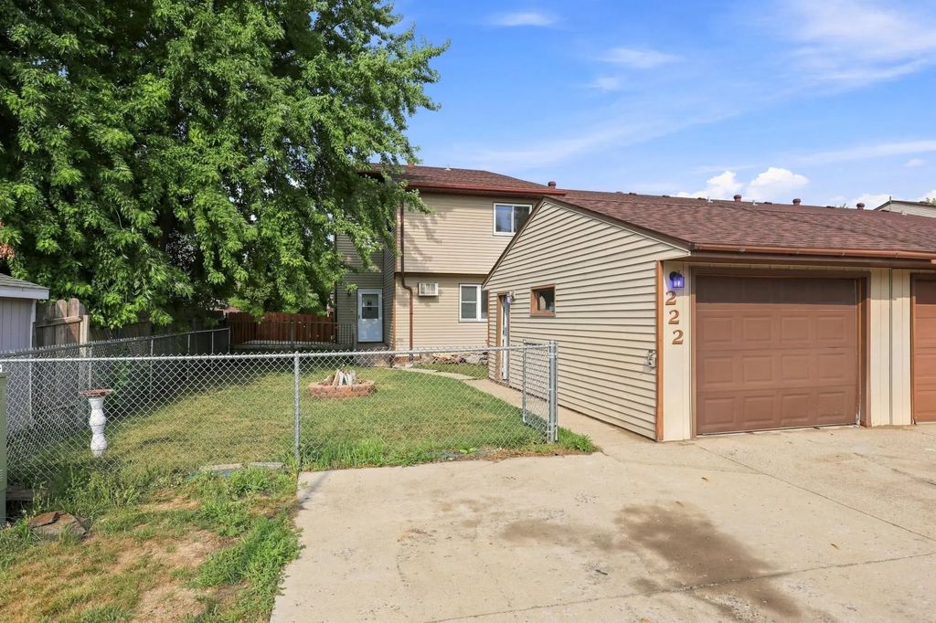 222 19th Street E, West Fargo