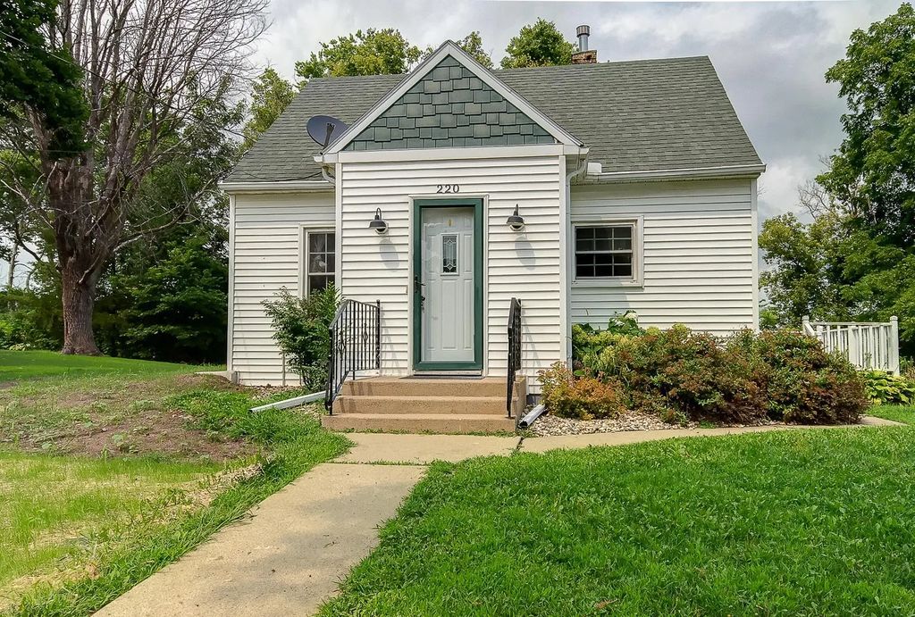 220 Green Street W, Waterville