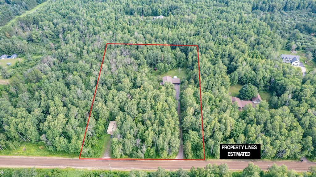 5665 Hagberg Road, Hermantown