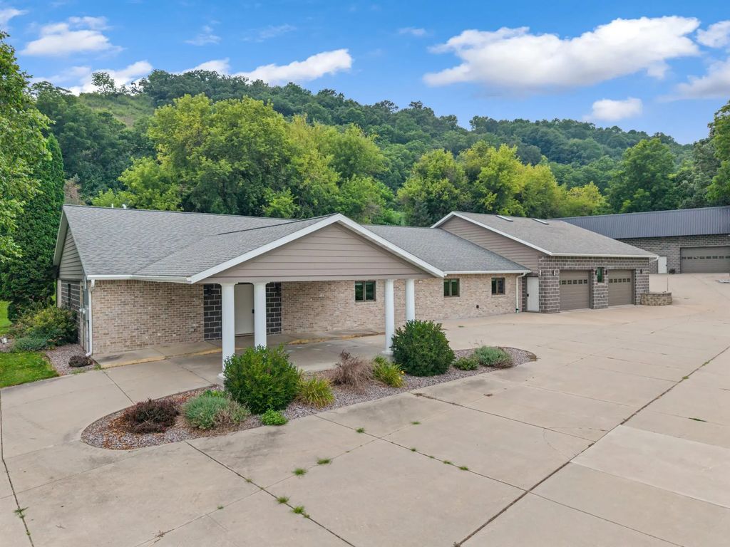 6752 State 44, Caledonia