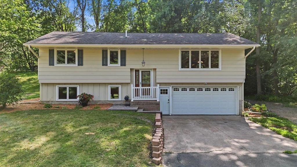 9405 Fox Valley Drive, Corcoran