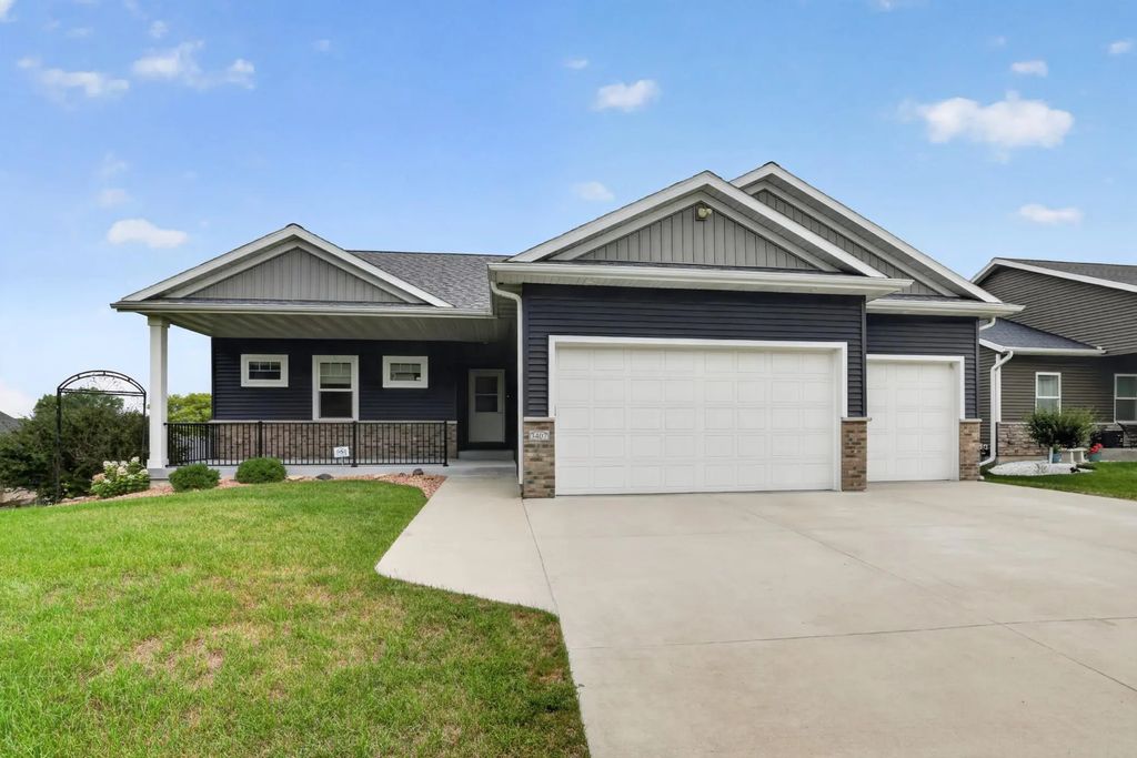 3407 Lakeridge Place Nw, Rochester