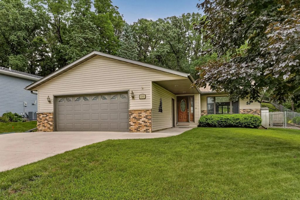 1349 Hillcrest Drive, Saint Charles