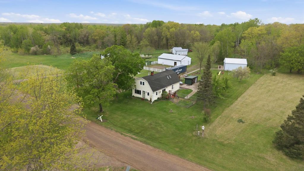 2346 330th Avenue, Mora