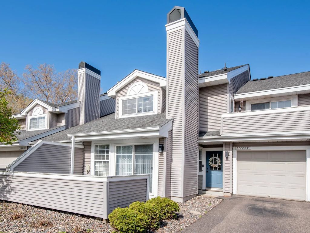 15805 24th Avenue N F, Plymouth