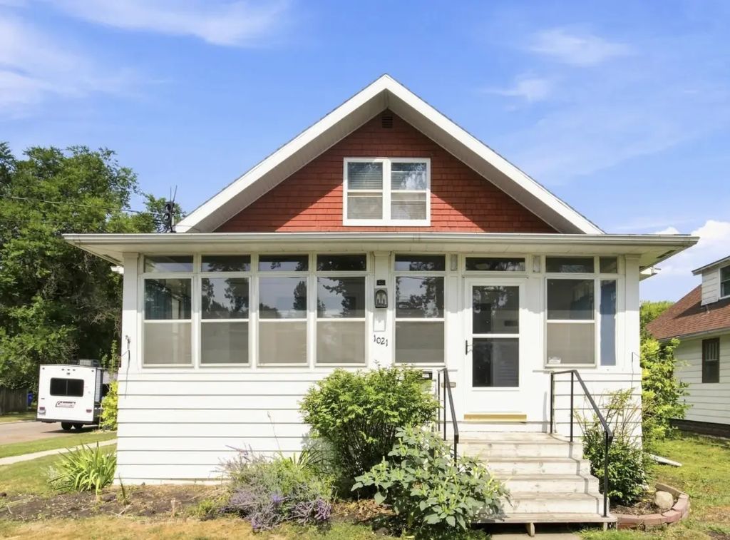 1021 9th Avenue N, Fargo