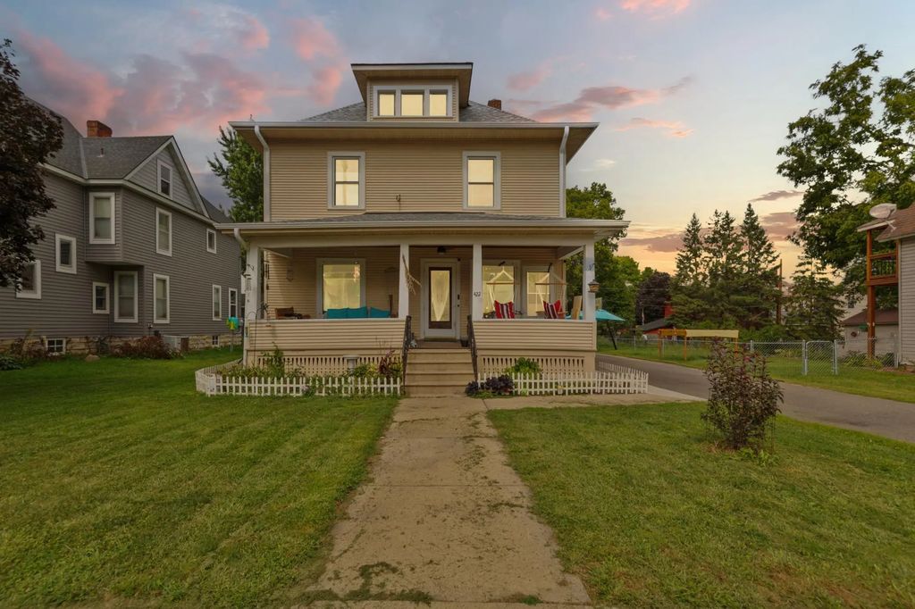 422 1st Street Nw, Faribault