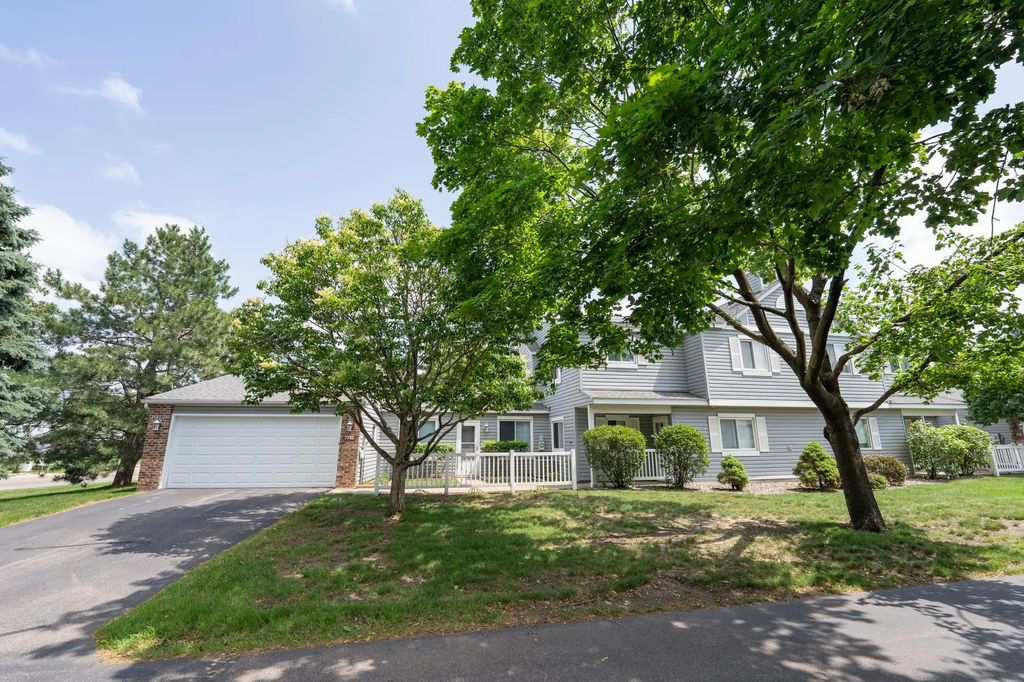 7732 157th Street W, Apple Valley