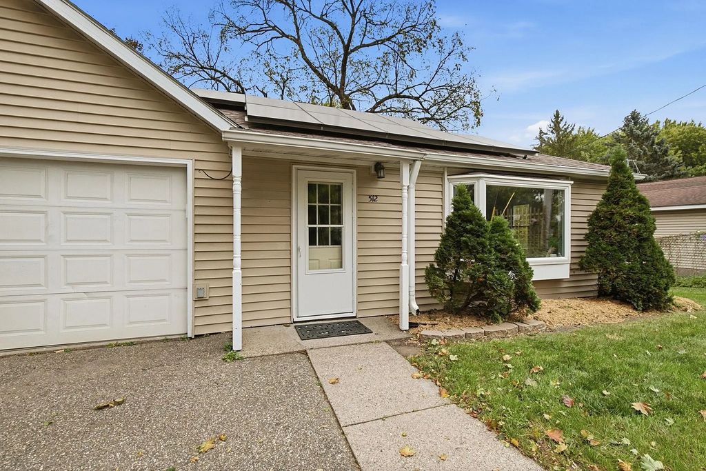 512 Hastings Avenue, Saint Paul Park