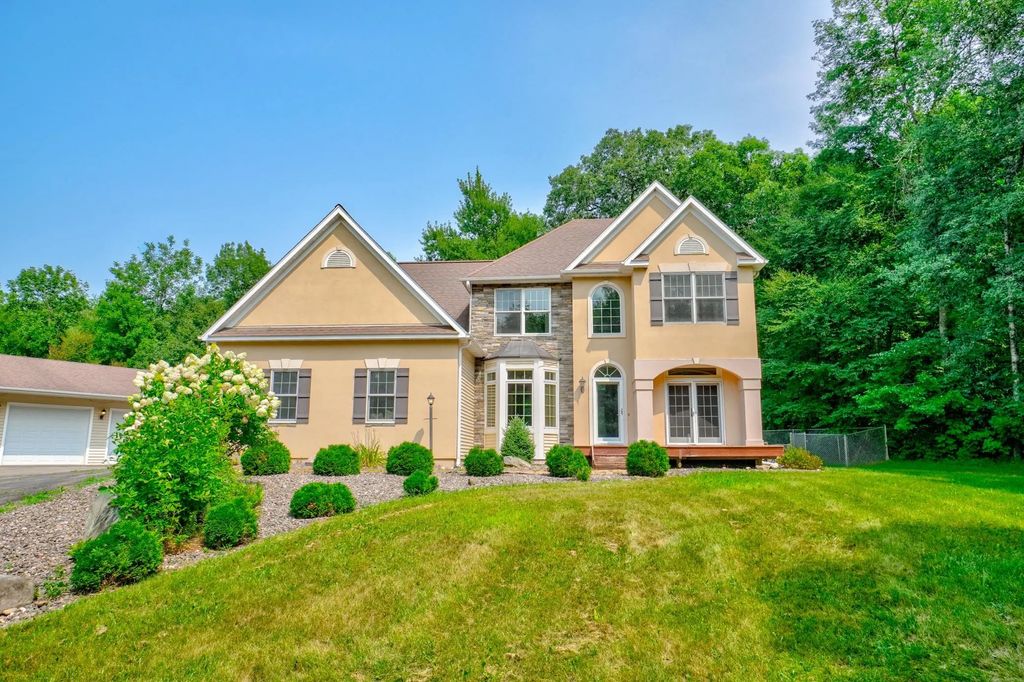 1443 131st Avenue, Amery