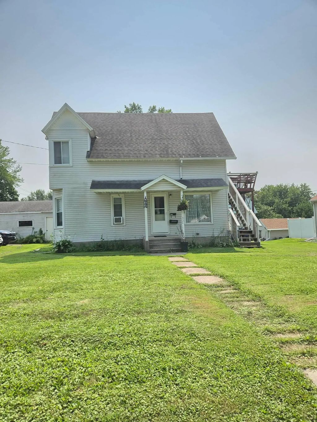 324 E 5th Street, Saint Charles