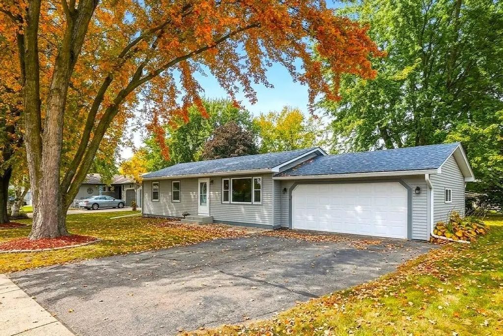 1836 Hemlock Avenue, Owatonna