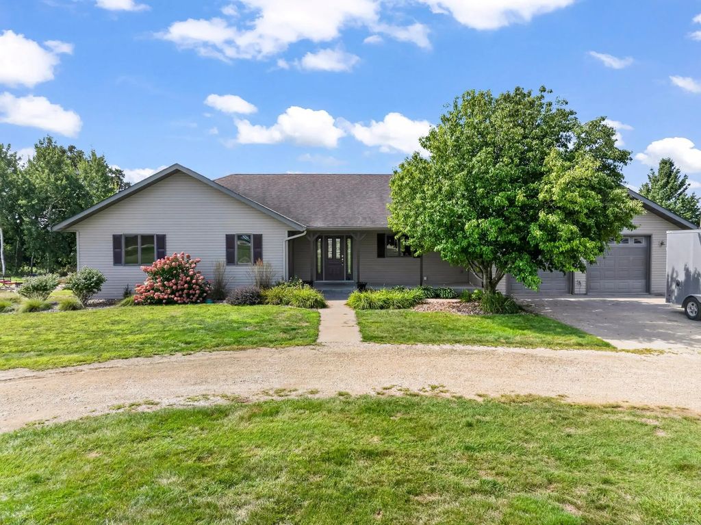 53167 170th Avenue, West Concord