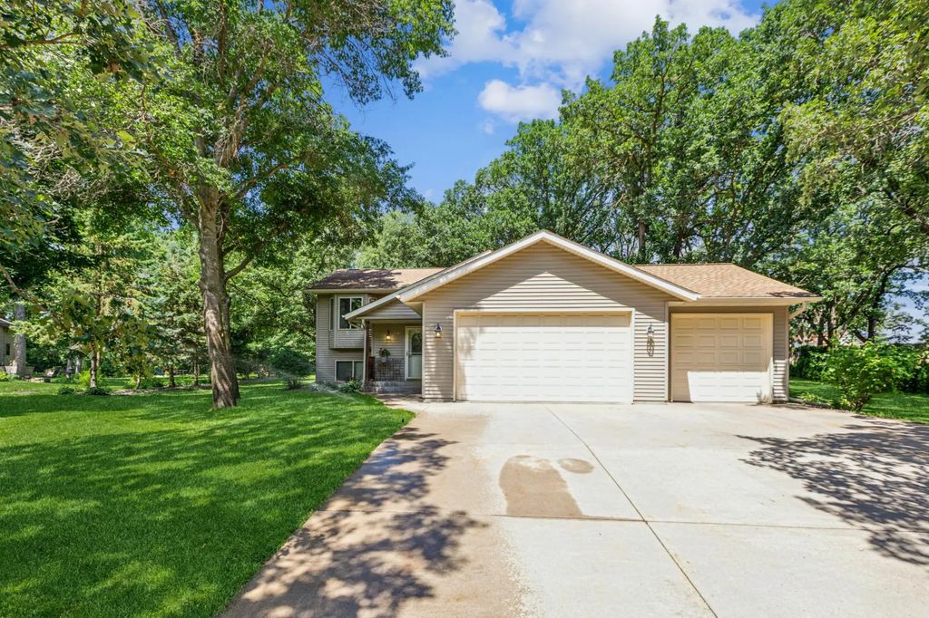 3185 Joyce Street, St Cloud