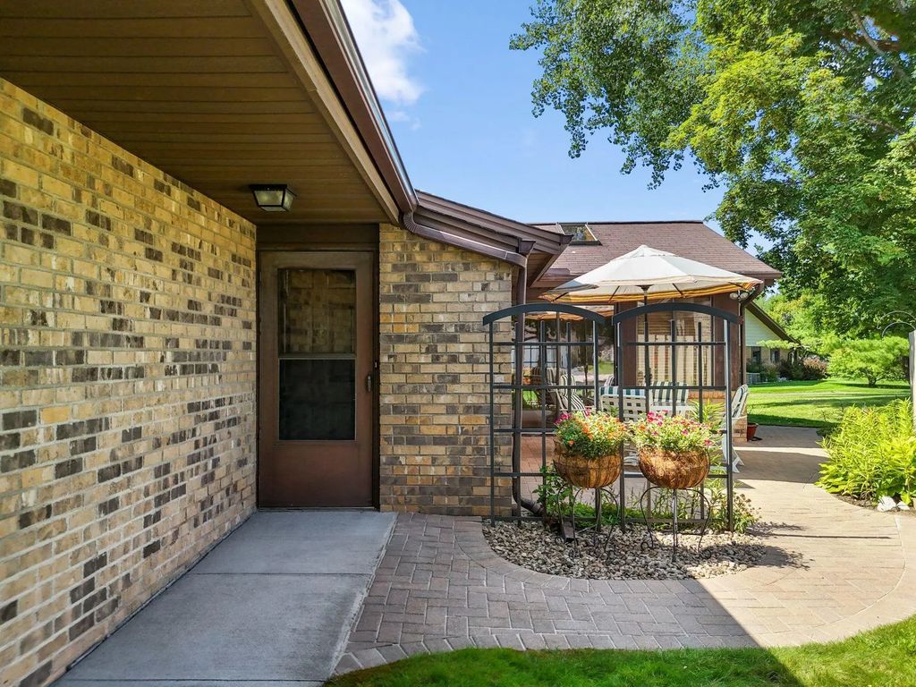 1025 Xene Lane N, Plymouth