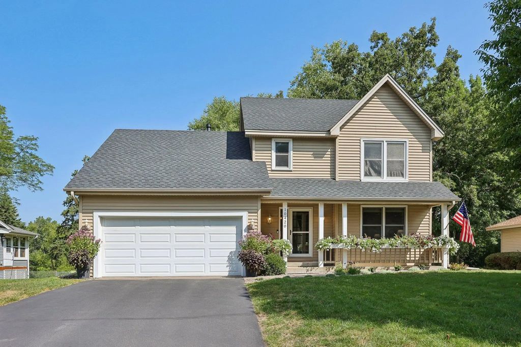 10420 49th Avenue N, Plymouth