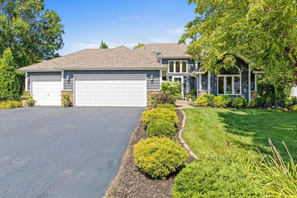 3110 Canyon Circle, Chaska