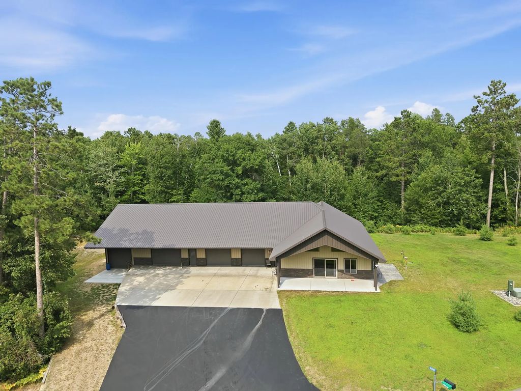 33210 Rolling Oaks Lane, Motley