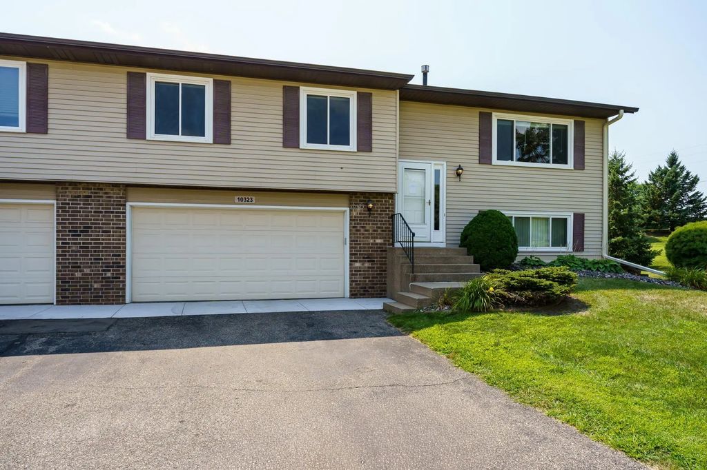 10323 Balsam Lane, Eden Prairie