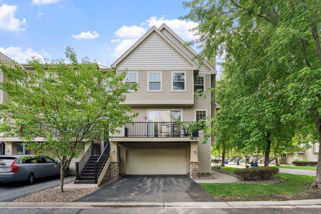 7600 Southridge Court, Savage