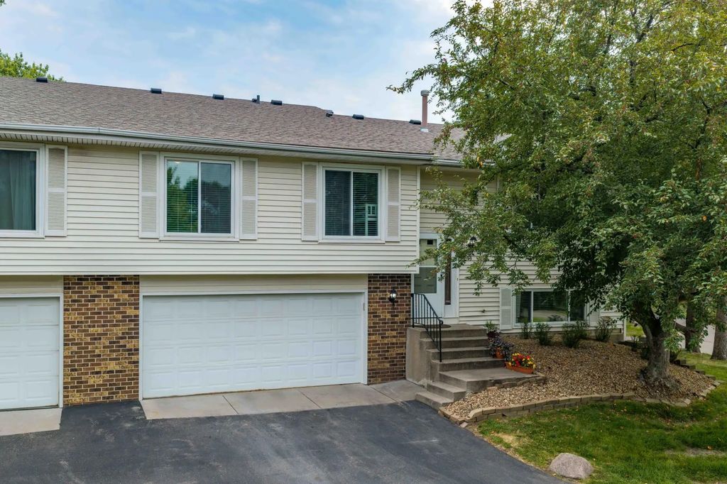 1303 W 140th Street, Burnsville