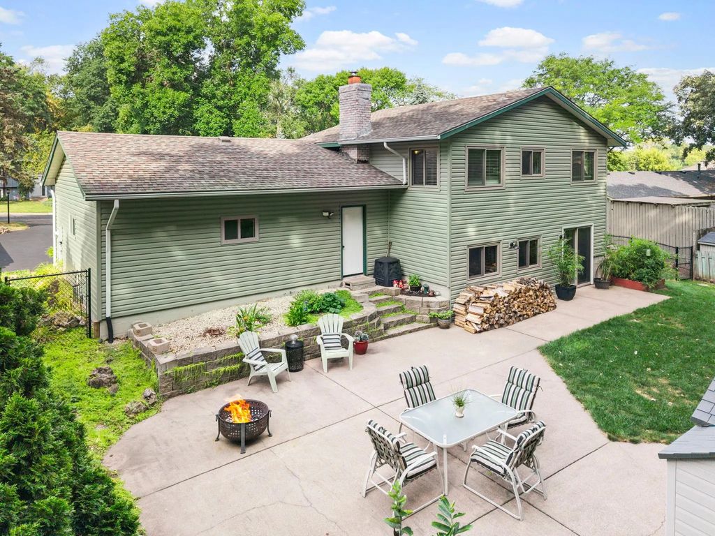 13405 Walnut Drive, Burnsville