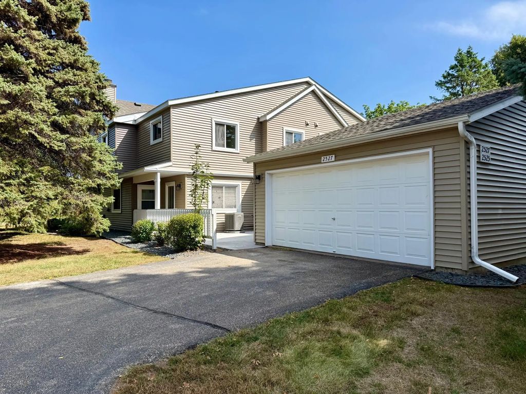 2527 Wimbledon Place, Woodbury