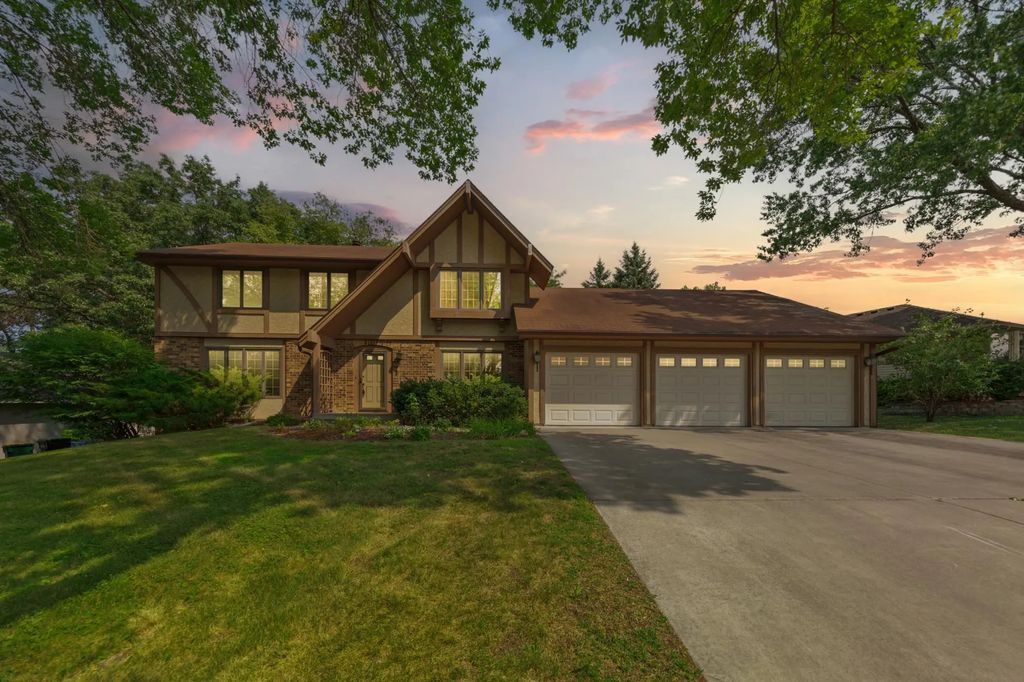 14613 Carriage Lane, Burnsville