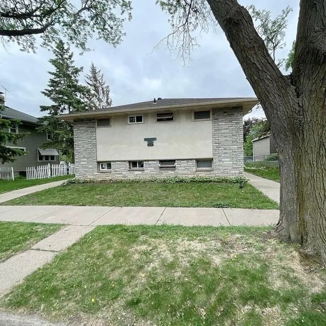 616 Ivy Avenue E, St Paul