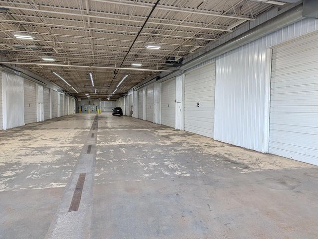 1301 Cliff Road E 35, Burnsville