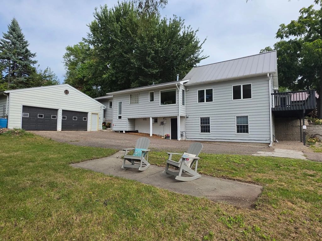 924 Maple Street W, Stillwater
