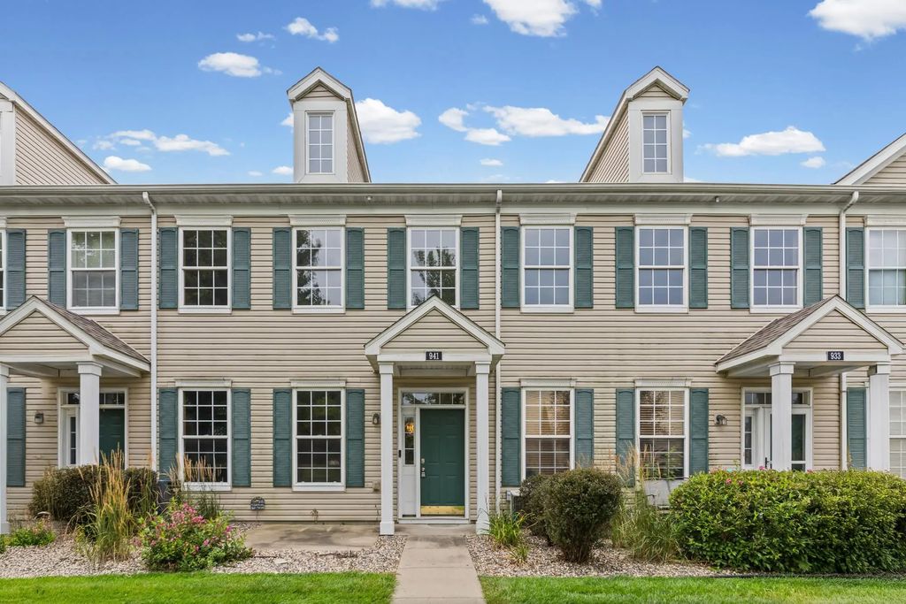 941 Newport Avenue, Shakopee