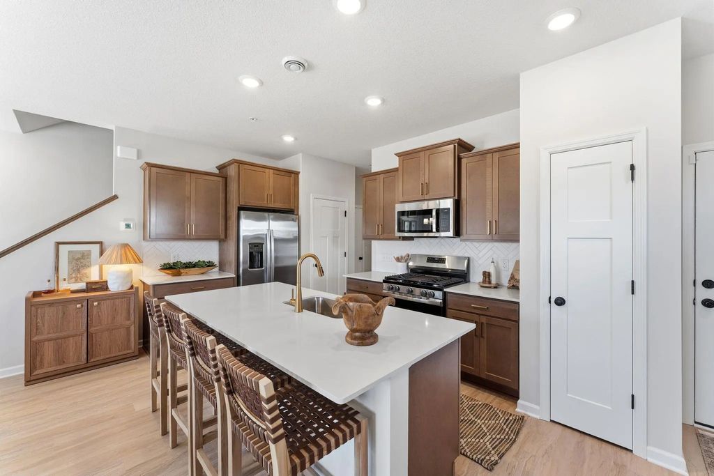 1044 130th Court E, Rosemount