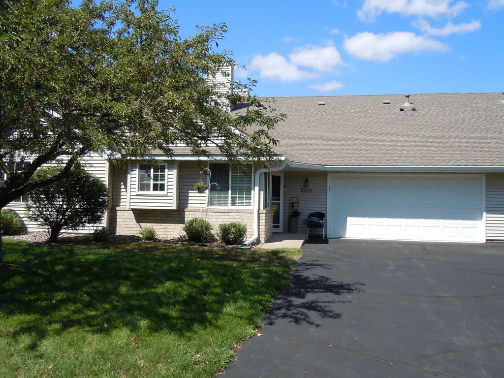 8620 Oxford Lane, Brooklyn Park